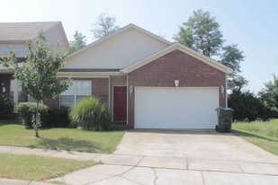 2764 Red Clover Ln in Lexington, KY - Building Photo