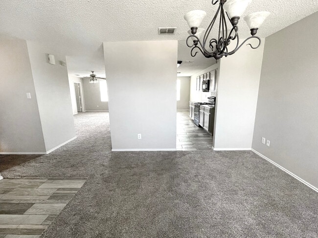 1419 Windy Meadows Dr in Burleson, TX - Building Photo - Building Photo