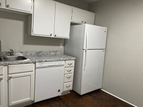 25 Brianfield Cv, Unit B in Jackson, TN - Building Photo - Building Photo