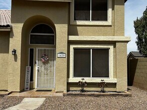 1420 E Countrywalk Ln in Chandler, AZ - Building Photo - Building Photo