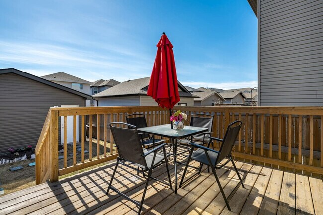 1079 McConachie Blvd NW in Edmonton, AB - Building Photo - Building Photo