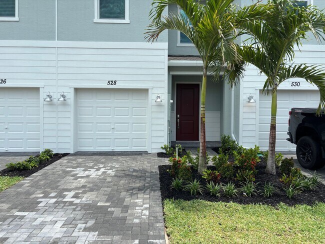 528 Rivergrass St in Port St. Lucie, FL - Building Photo - Building Photo