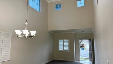 1996 Calaveras Ct in Tracy, CA - Building Photo - Building Photo