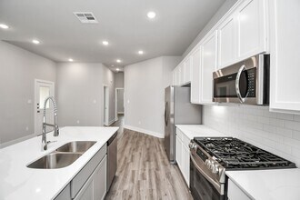 21030 Shore Oak Dr in Cypress, TX - Building Photo - Building Photo