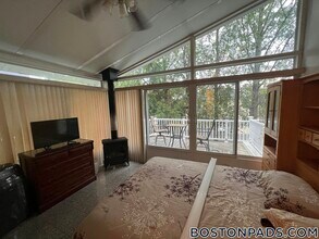 235 Savin Hill Ave, Unit 1 in Boston, MA - Building Photo - Building Photo