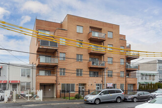 2828 W 16th St in Brooklyn, NY - Foto de edificio - Building Photo