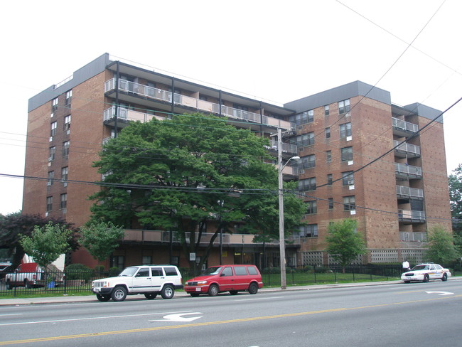 Fulton Manor in Hempstead, NY - Building Photo - Building Photo