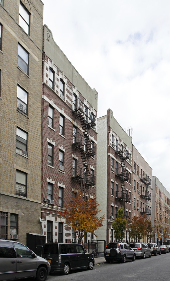 509 West 174th Street in New York, NY - Foto de edificio - Building Photo