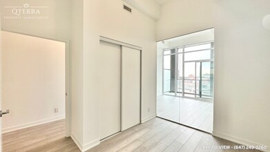 285 Dufferin St in Toronto, ON - Building Photo - Building Photo
