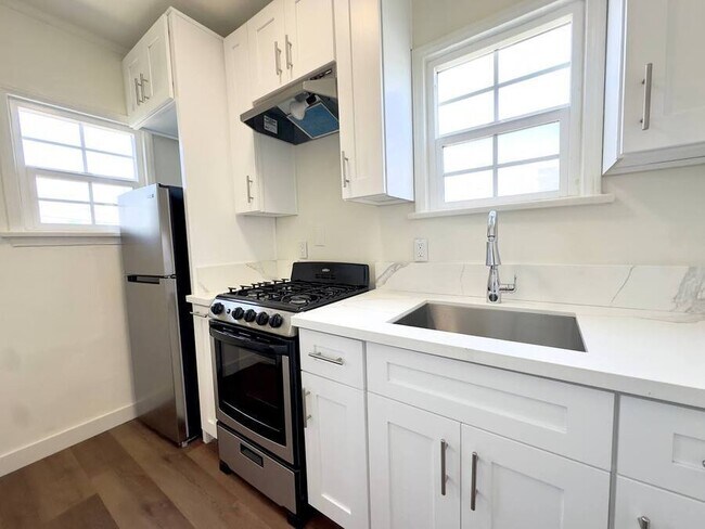 5371 Louis Pl in East Los Angeles, CA - Building Photo - Building Photo