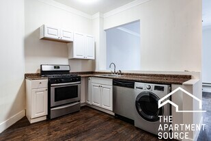 2907 N Mildred Ave, Unit 1 in Chicago, IL - Building Photo