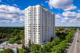 The Chartwell I in Toronto, ON - Building Photo - Building Photo