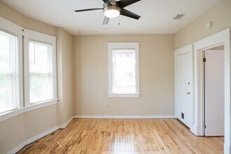 829 E Clarke St in Milwaukee, WI - Building Photo - Building Photo