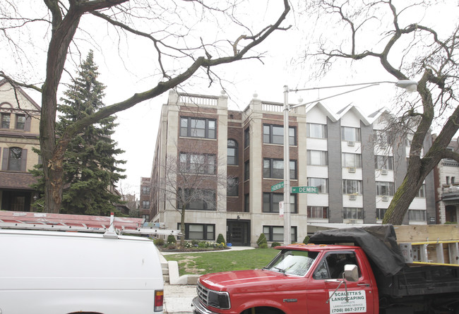 548-562 W Deming Pl in Chicago, IL - Foto de edificio - Building Photo