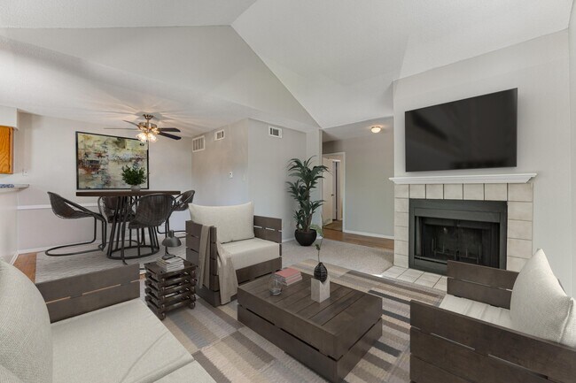 Bardin Oaks in Arlington, TX - Building Photo - Building Photo