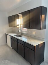 5123 N Springfield Ave-Unit -2 in Chicago, IL - Building Photo - Building Photo