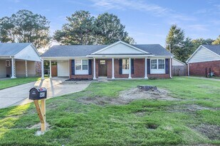 8493 Cedarbrush Dr in Southaven, MS - Building Photo
