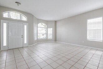 3727 Cold Creek Dr in Valrico, FL - Foto de edificio - Building Photo