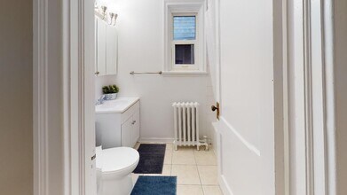 233 Nepean in Ottawa, ON - Building Photo - Building Photo