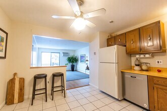 23 Country Club Dr in Manchester, NH - Building Photo - Building Photo