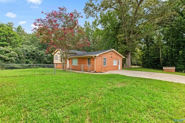 285 Ruby Dr in Huntsville, AL - Building Photo - Building Photo