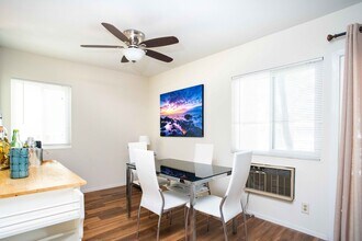 4903 Indian Wood Rd in Culver City, CA - Foto de edificio - Building Photo