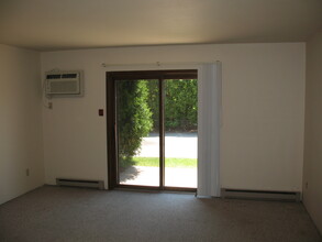 1415 N Rankin St, Unit 8 in Appleton, WI - Building Photo - Building Photo