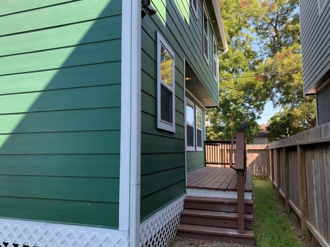 4322 Chapman St in Houston, TX - Foto de edificio - Building Photo
