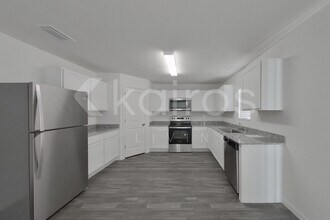 226 Shadow St NW in Port Charlotte, FL - Building Photo - Building Photo