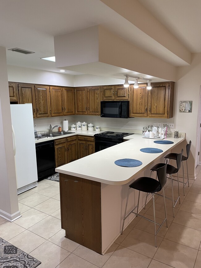 property at 5 Players Club Dr