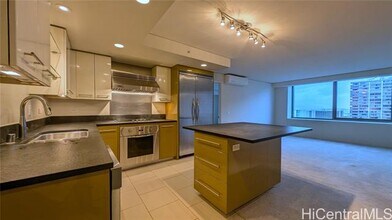 1200 Queen Emma St in Honolulu, HI - Building Photo - Building Photo