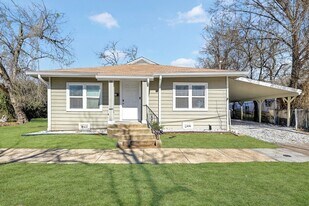 1731 Morris St in Dallas, TX - Building Photo