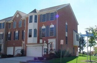 3950 Royal Lytham Dr in Fairfax, VA - Building Photo