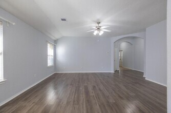 16531 Berkshire Forest Dr in Houston, TX - Building Photo - Building Photo