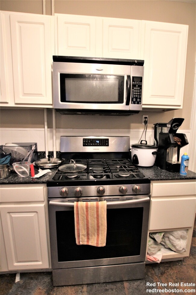 1 Parker Hill Ter, Unit 1 in Boston, MA - Foto de edificio - Building Photo
