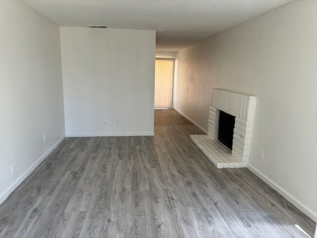 7339-7341 Gigi Pl in Sacramento, CA - Building Photo - Building Photo