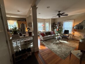 21 School St, Unit 2L in Somerville, MA - Building Photo - Building Photo