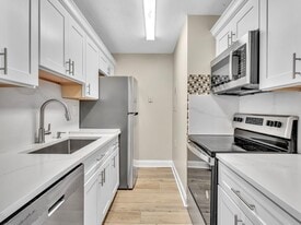 1163 Lake Terry Dr in West Palm Beach, FL - Building Photo