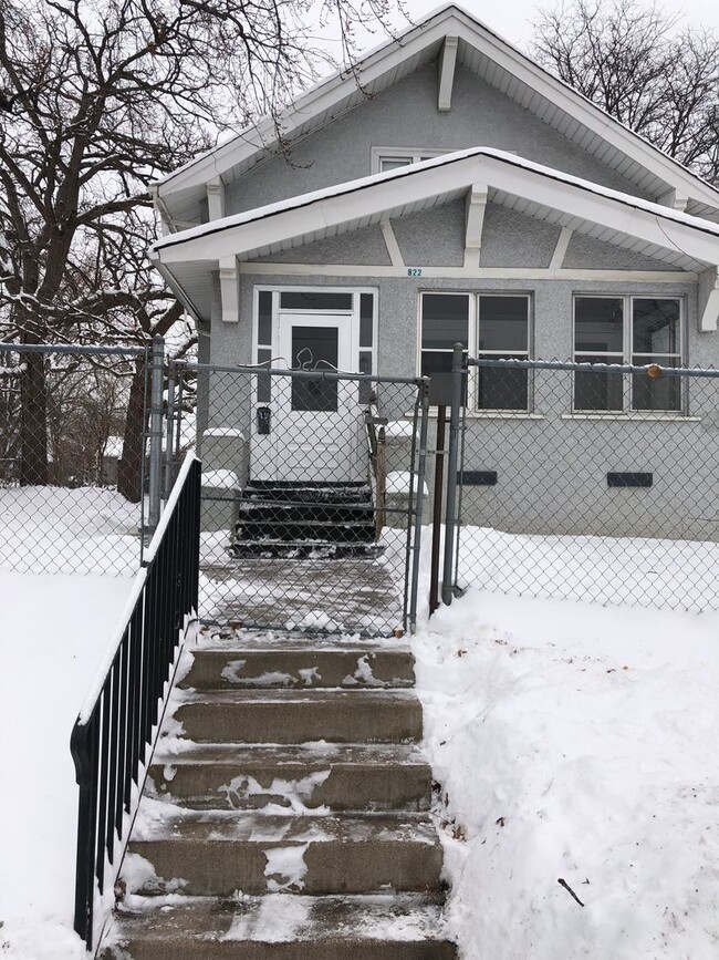 822 N Thomas Ave in Minneapolis, MN - Building Photo - Building Photo
