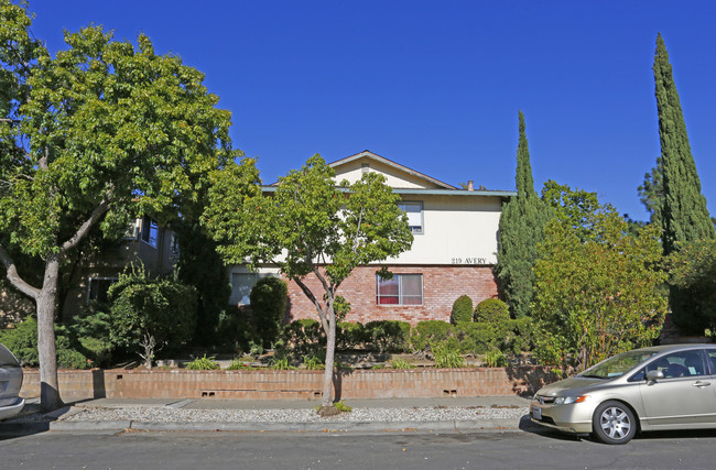 219 Avery Ln in Los Gatos, CA - Building Photo - Building Photo