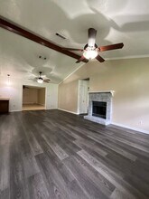 106 Burnley Dr in New Llano, LA - Building Photo - Building Photo