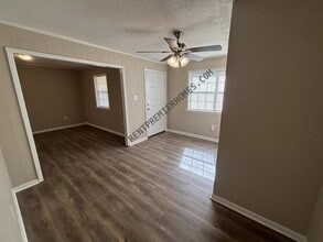 403 Rhode Island St in Beebe, AR - Building Photo - Building Photo