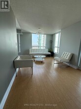 4850-4850 Glen Erin Dr in Mississauga, ON - Building Photo - Building Photo