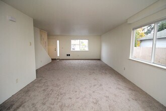 2658-2658 SE 125th Ave in Portland, OR - Building Photo - Building Photo