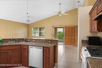 645 Brockton Way in West Melbourne, FL - Building Photo - Building Photo