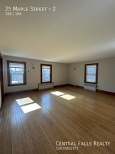 25 Maple St in Rochester, NH - Building Photo - Building Photo