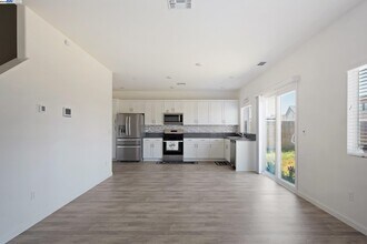 1491 Dorona Ln in Manteca, CA - Building Photo - Building Photo