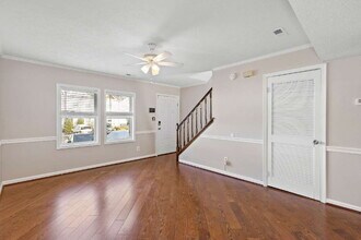 1102 Palmerton Dr in Newport News, VA - Building Photo - Building Photo