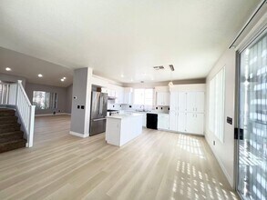 8061 Petunia Flower Way in Las Vegas, NV - Building Photo - Building Photo