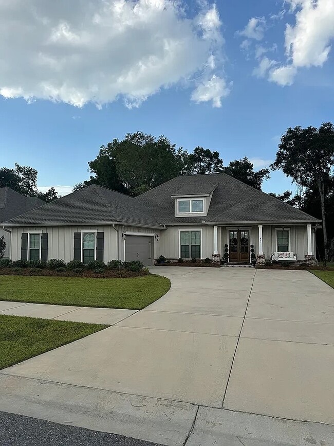 property at 613 Sharpsburg Ave